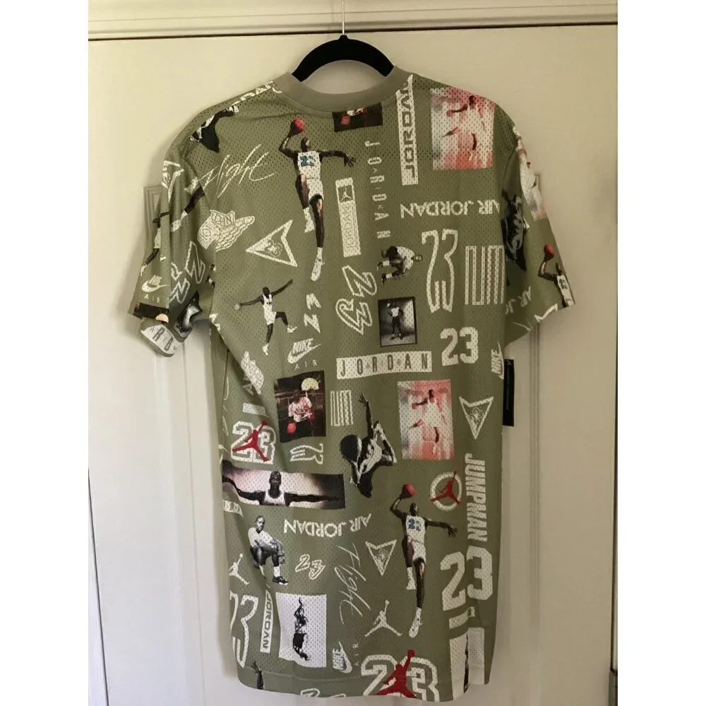 𝅺JORDAN Short Sleeve GFX Top -‎ Size: Medium Color: Spruce Fog